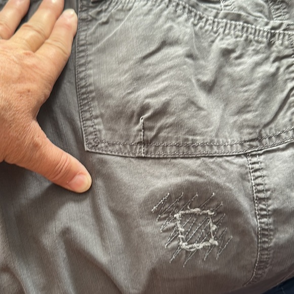 Natural reflections, utility style pants - Picture 4 of 5